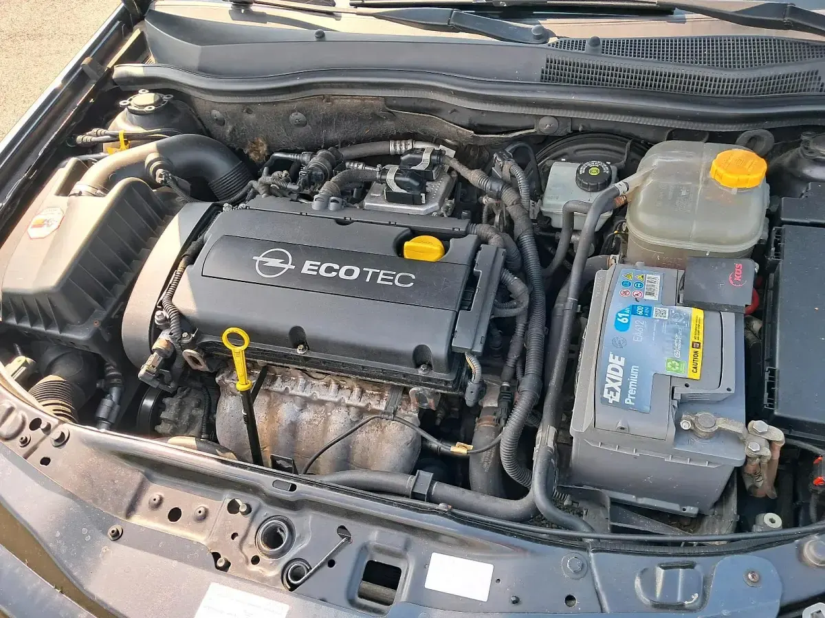Gebraucht Opel Astra 105 PS (77 kW) 2009 Schwarz Cabrio