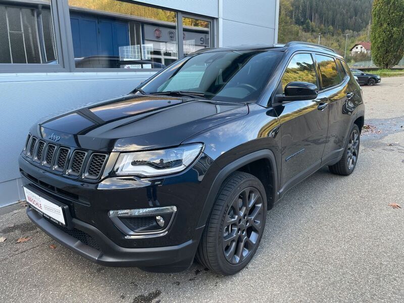 Schwarz Gebraucht 2020 Jeep Compass SUV | 24.990 € (Fairer Preis) - Bild 1/4