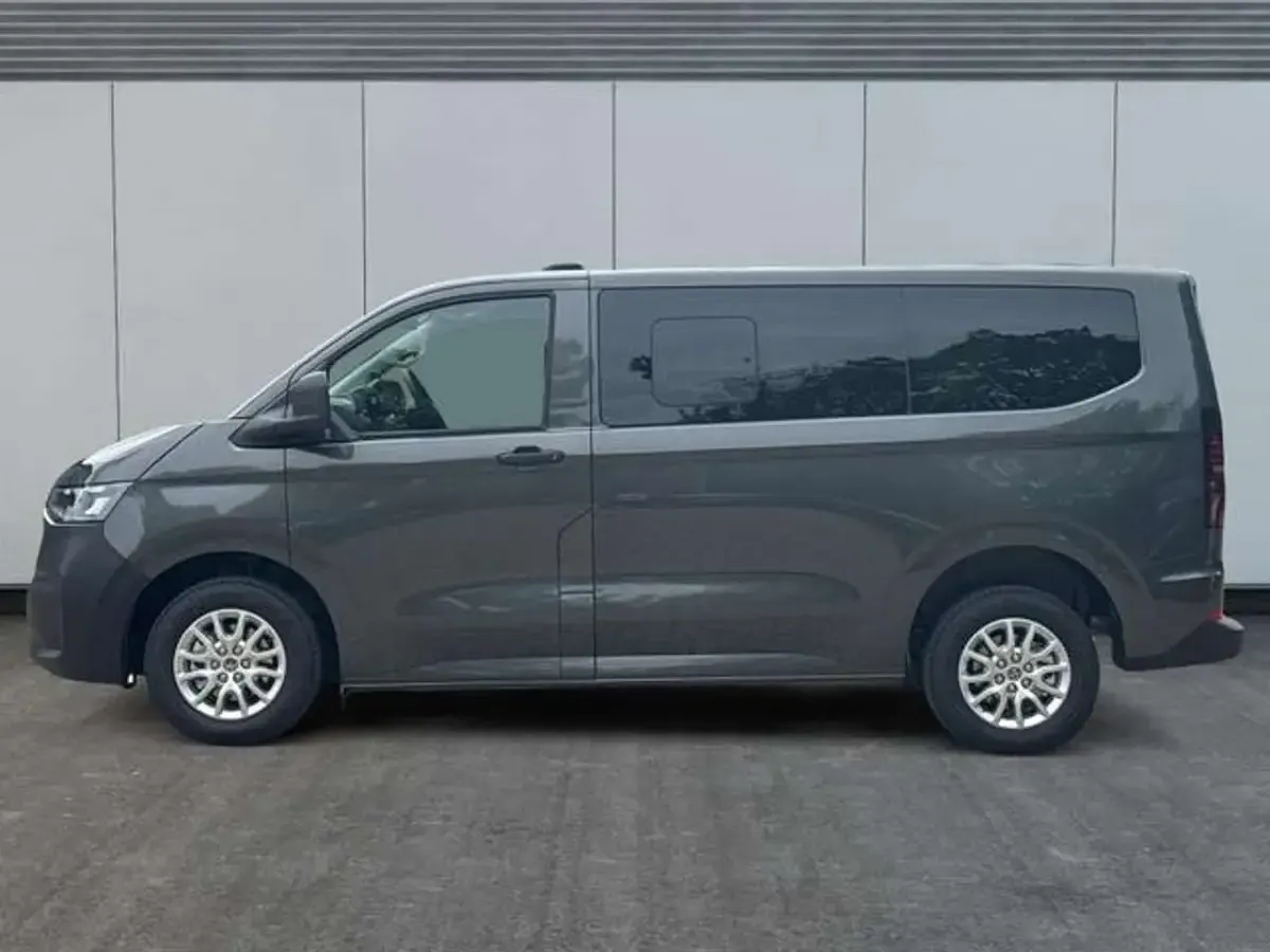 Nuevo VW Caravelle 170 CV (125 kW) 2026 Gris Van