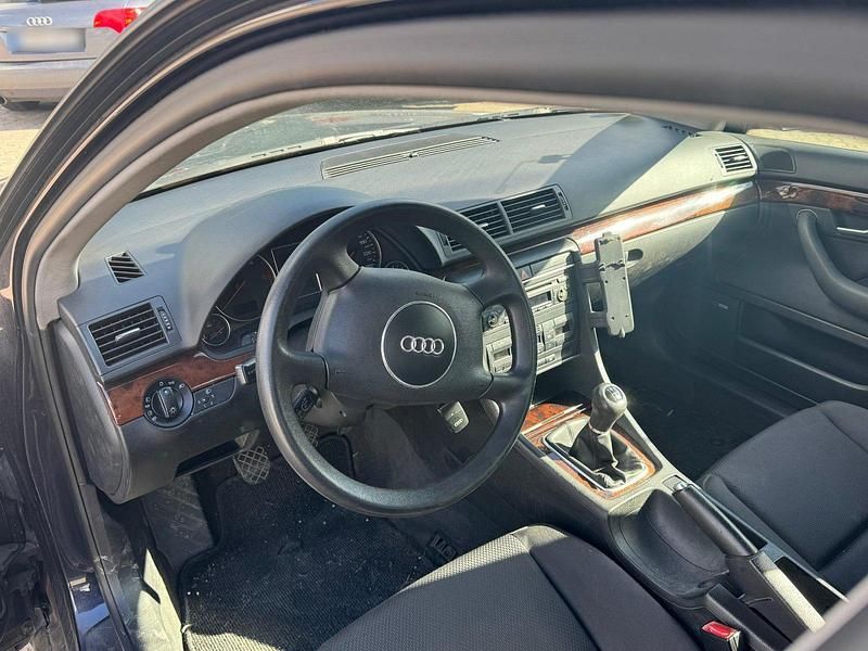 Gebraucht Audi A4 130 PS (95 kW) 2001 Blau Limousine