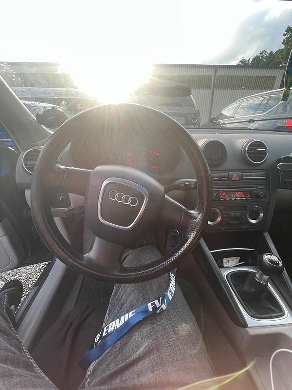 Blau Gebraucht 2005 Audi A3 Limousine | 1.400 € (Superpreis) - Bild 1/4