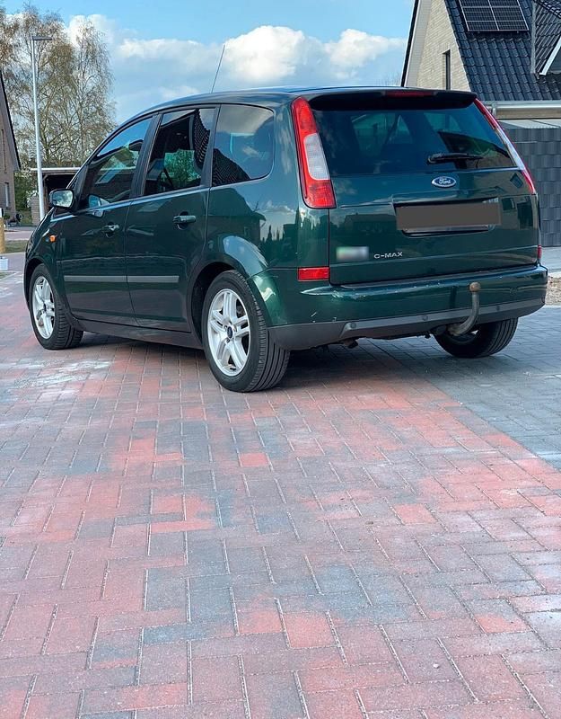 Second-hand Ford Focus 100 CP (73 kW) 2004 Verde Hatchback