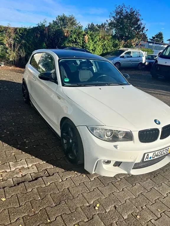 Gebraucht BMW 120 Performance 170 PS (125 kW) 2009 Weiß Kleinwagen