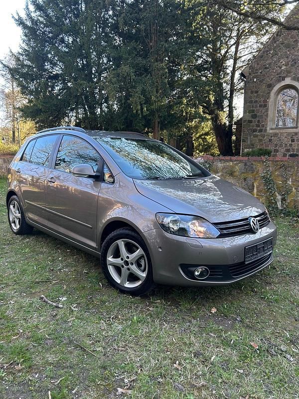 Gebraucht VW Golf VI Team 122 PS (89 kW) 2011 Braun Kleinwagen