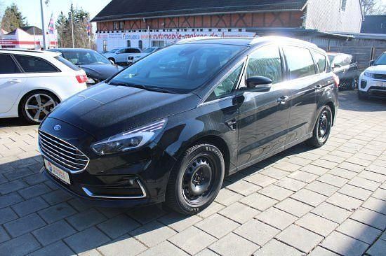 Gebraucht Ford S-MAX Titanium 150 PS (110 kW) 2022 Schwarz Van / Kleinbus