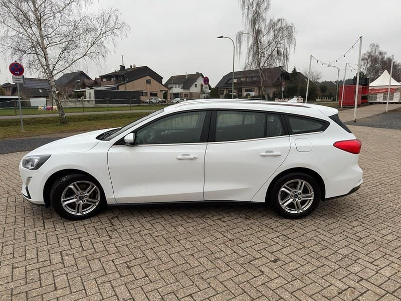 Gebraucht Ford Focus 120 PS (88 kW) 2021 Weiß Kombi