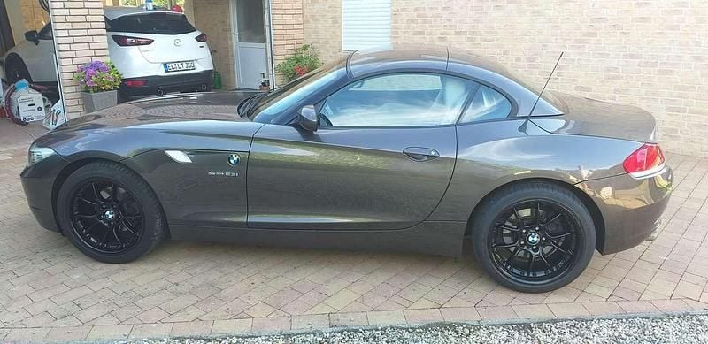 Braun Gebraucht 2011 BMW Z4 Cabrio | 16.500 € (Guter Preis) - Bild 1/4