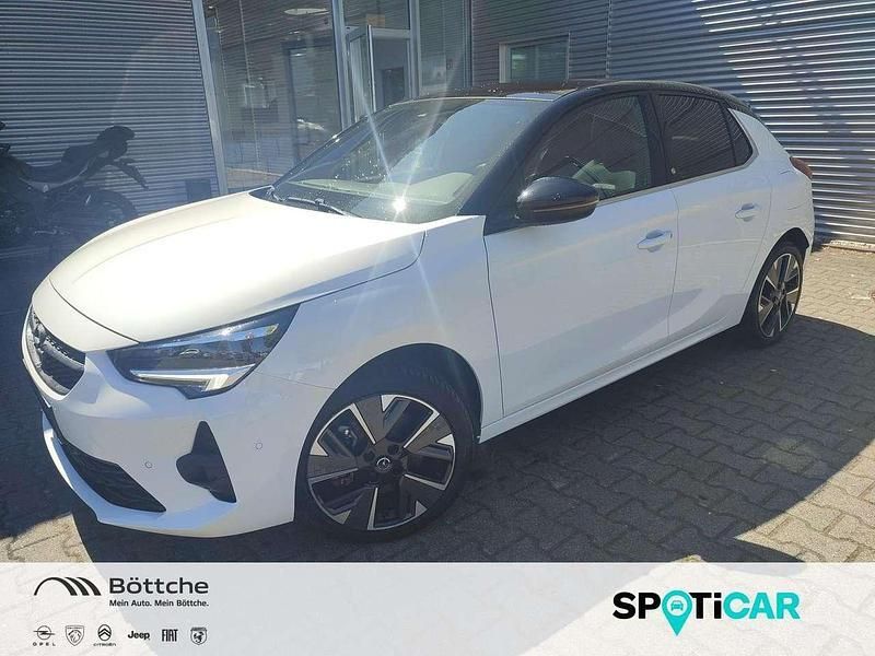 Jade weiss/arktis weiss Gebraucht 2021 Opel Corsa-e Ultimate Kleinwagen | 17.750 € (Etwas zu teuer) - Bild 1/4