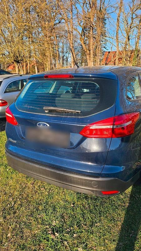 Gebraucht Ford Focus Trend 95 PS (69 kW) 2017 Blau Kombi