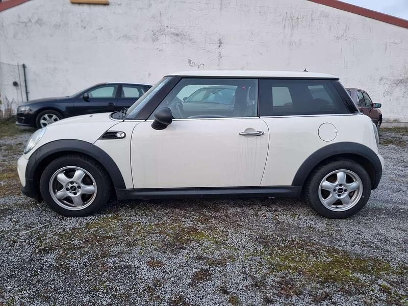 Gebraucht Mini ONE 75 PS (55 kW) 2011 Pepper white Kleinwagen