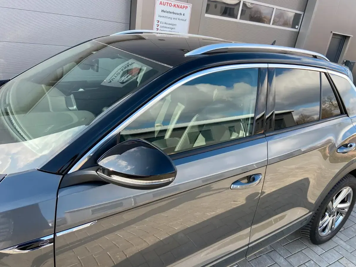 Gebraucht VW T-Roc R-line 150 PS (110 kW) 2024 Grau SUV