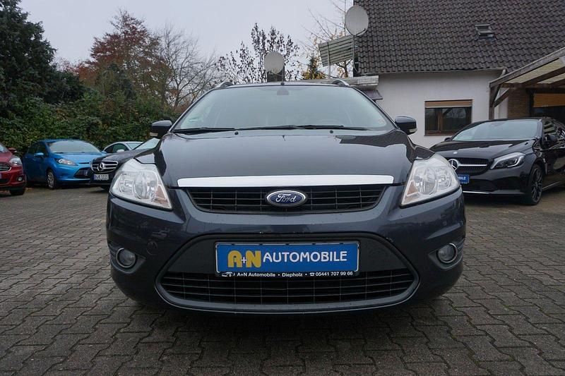 Gebraucht Ford Focus Style 101 PS (74 kW) 2009 Grau Kombi