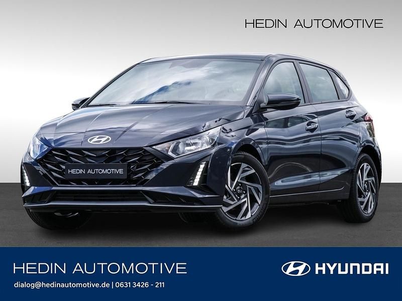 Szary Neu 2025 Hyundai i20 Trend Limousine | 21.890 € (Fairer Preis) - Bild 1/4