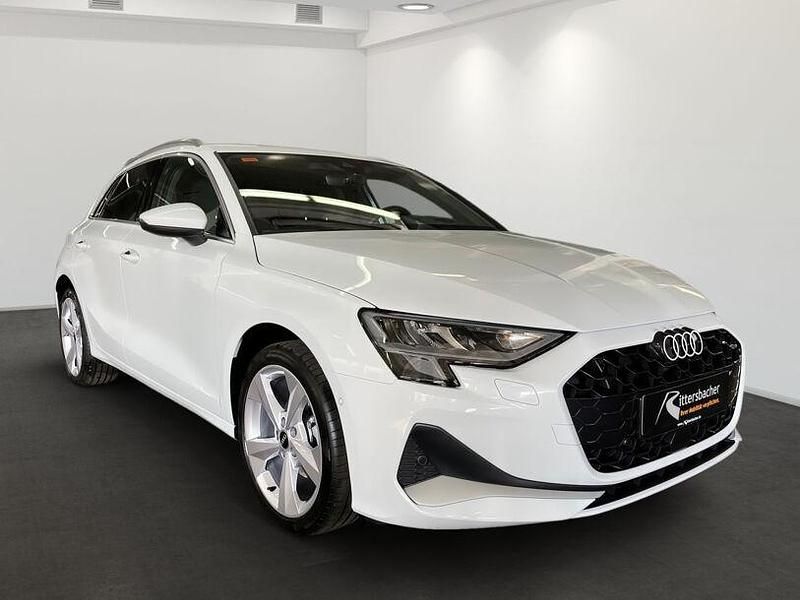 Gebraucht Audi A3 Advanced Plus 116 PS (85 kW) 2025 Weiß (gletscherweiß metallic) Limousine