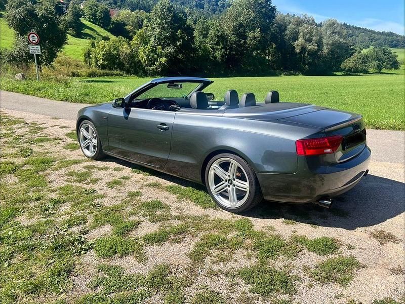 Gebraucht Audi A5 Cabriolet Sport 211 PS (155 kW) 2012 Grau Cabrio