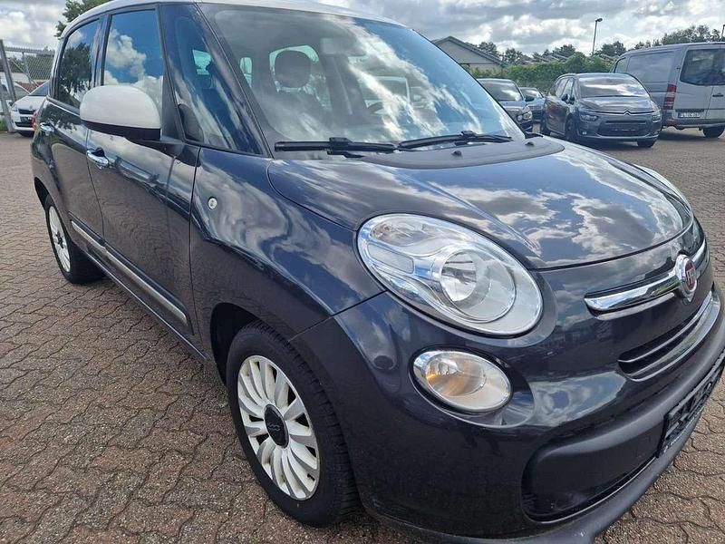 Grau Gebraucht 2015 Fiat 500L Mystyle Van / Kleinbus | 5.100 € (Fairer Preis) - Bild 1/4