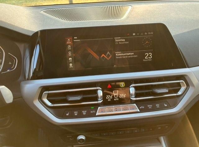 Gebraucht BMW 318 Advantage 156 PS (114 kW) 2021 Weiß Limousine