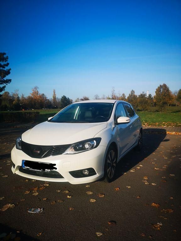 Weiß Gebraucht 2016 Nissan Pulsar N-Connecta Limousine | 9.500 € (Fairer Preis) - Bild 1/4