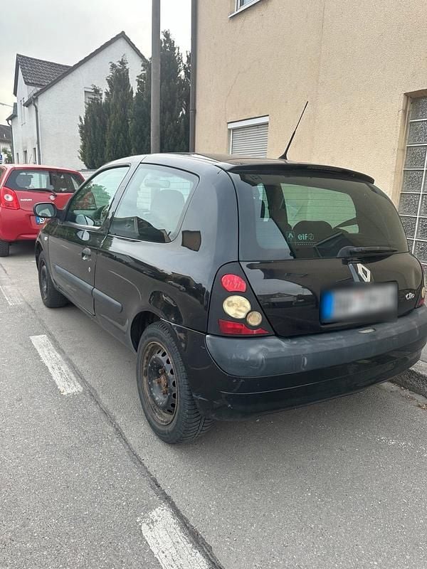 Second-hand Renault Clio 75 CP (55 kW) 2004 Negru Hatchback
