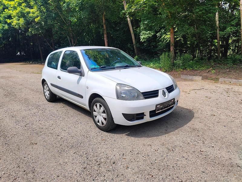 Weiß Gebraucht 2008 Renault Clio II Kleinwagen | 1.500 € (Fairer Preis) - Bild 1/4