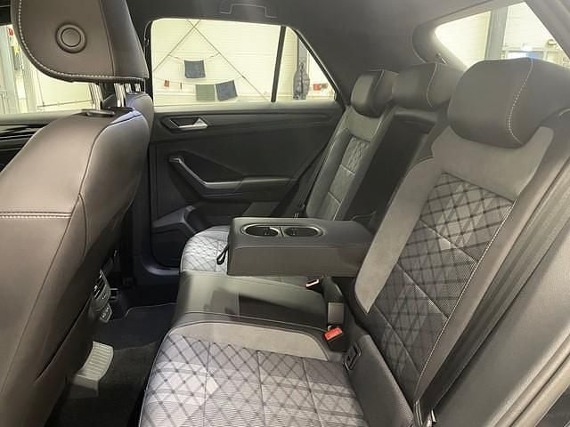 Usata VW T-Roc R-line 150 CV (110 kW) 2024 Nero SUV