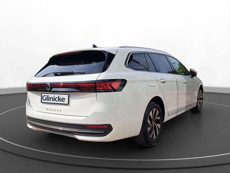 Neu VW Passat Business 150 PS (110 kW) 2025 Weiß Limousine