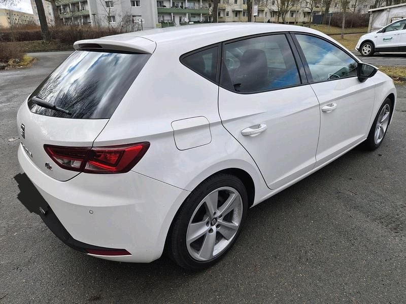 Gebraucht Seat Leon FR 125 PS (91 kW) 2016 Weiß Limousine