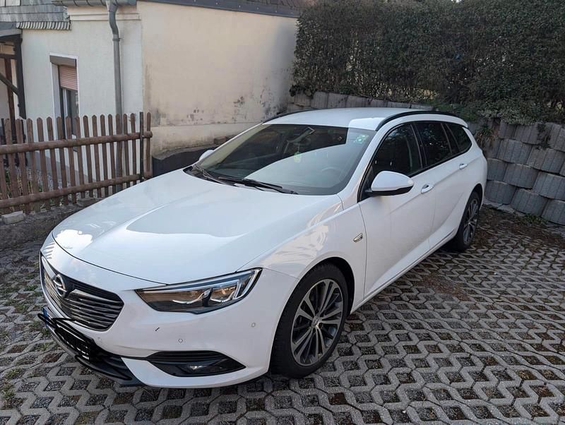 Second-hand Opel Insignia 209 CP (153 kW) 2020 Alb Break