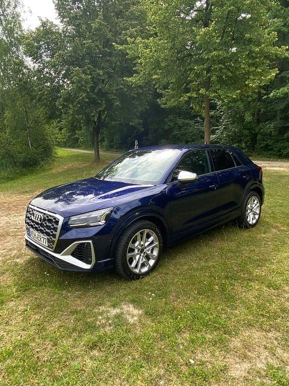 Gebraucht Audi SQ2 Sport 300 PS (220 kW) 2024 Blau SUV