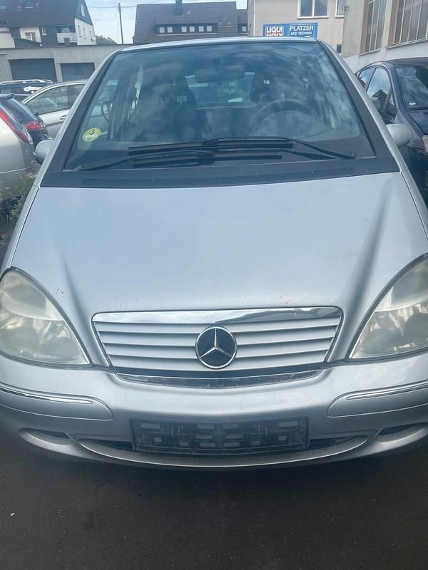Silber Gebraucht 2002 Mercedes A170 Kleinwagen | 999 € (Fairer Preis) - Bild 1/4