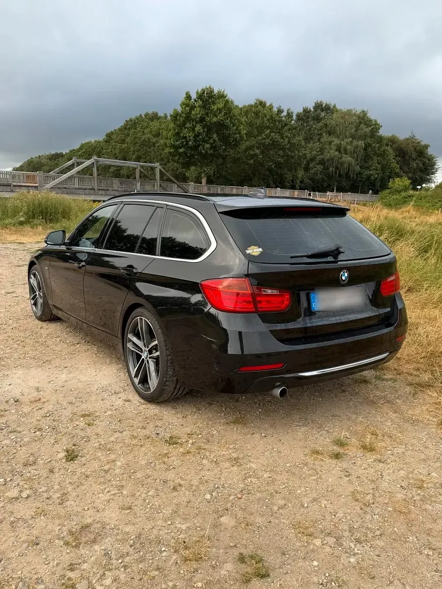 Gebraucht BMW 320 Luxury Line 183 PS (134 kW) 2013 Schwarz Kombi
