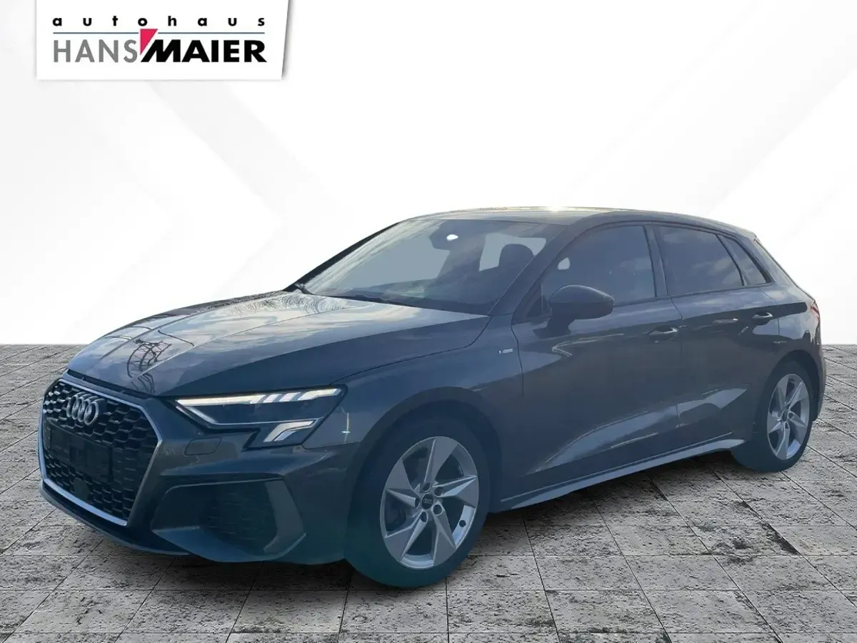 Używany Audi A3 S-Line 150 KM (110 kW) 2022 Szary Sedan/Limuzyna