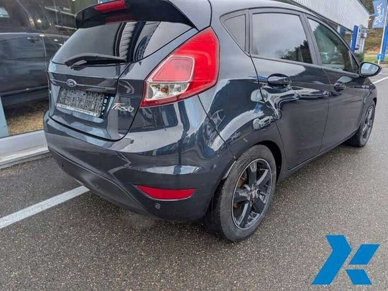 Gebraucht Ford Fiesta Celebration 101 PS (74 kW) 2017 Dunkelblau Kleinwagen