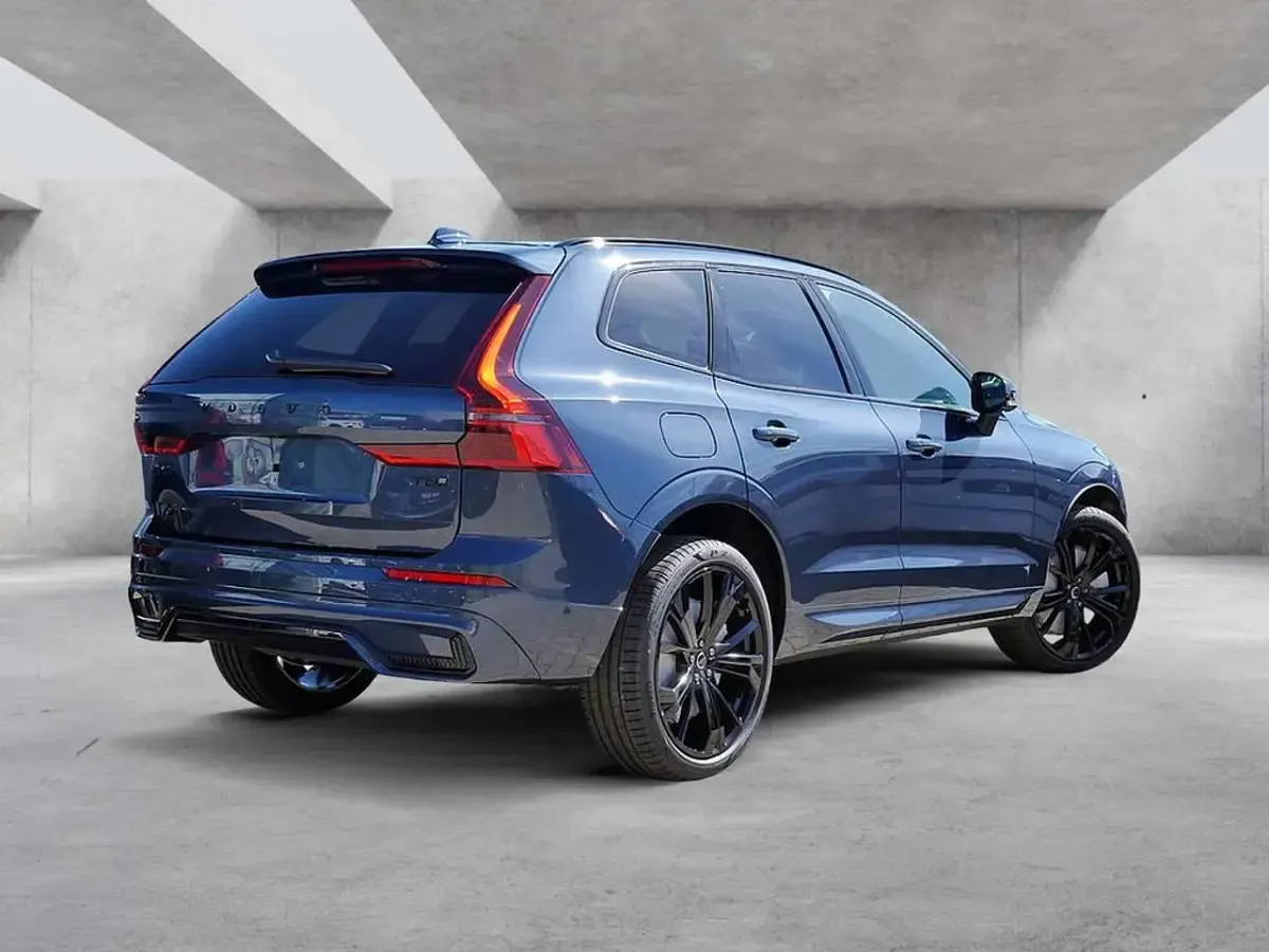 Neu Volvo XC60 Plus 455 PS (334 kW) 2026 Blau SUV