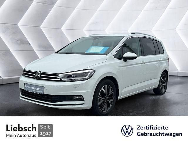Weiß Gebraucht 2024 VW Touran Highline Van / Kleinbus | 41.990 € (Teuer) - Bild 1/4