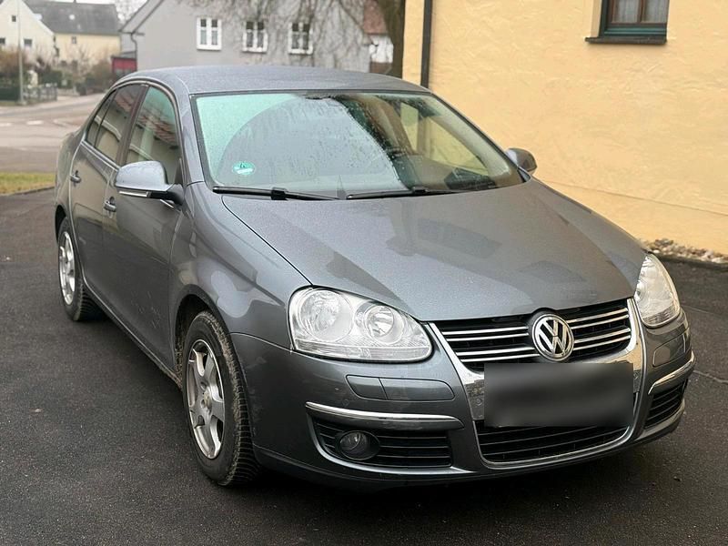 Gebraucht VW Jetta 122 PS (89 kW) 2009 Silber Limousine