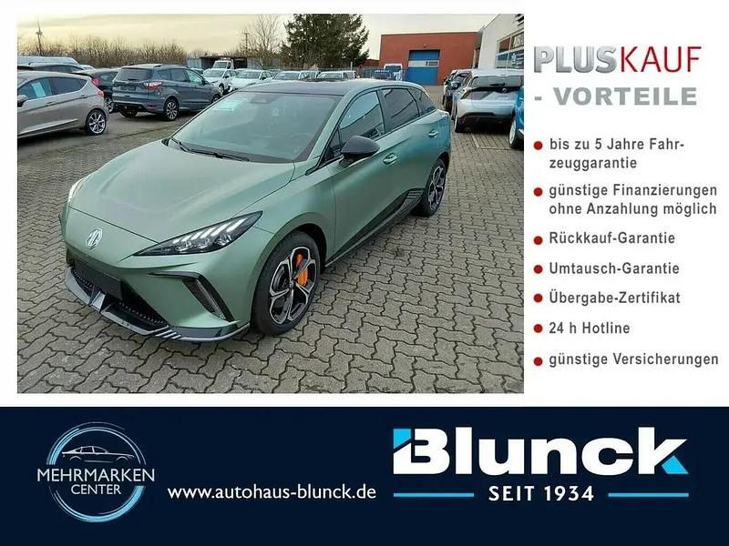 Gebraucht MG MG4 EV 319 kW (435 PS) 2024 Huntergreen & black roof (grün) Kleinwagen