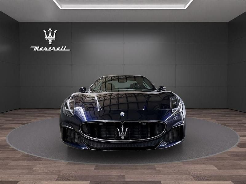 Gebraucht Maserati Granturismo 549 PS (403 kW) 2025 Blau Coupé