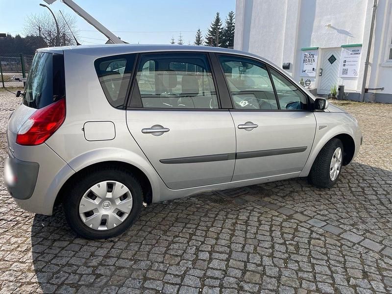 Gebraucht Renault Mégane GrandTour Expression 111 PS (81 kW) 2006 Silber Kombi