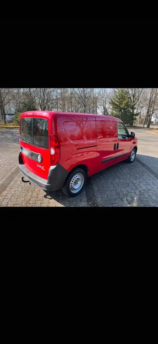 Gebraucht Fiat Doblò 90 PS (66 kW) 2011 Rot Van / Kleinbus