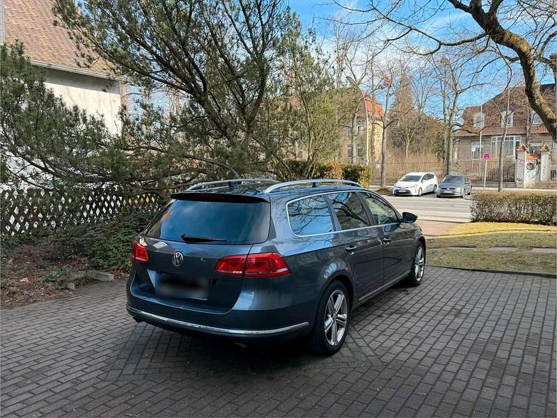 Gebraucht VW Passat 177 PS (130 kW) 2014 Blau Kombi