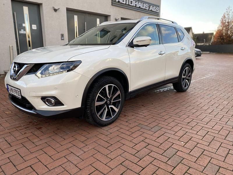 Weiß Gebraucht 2017 Nissan X-Trail 360º SUV | 11.900 € (Guter Preis) - Bild 1/4