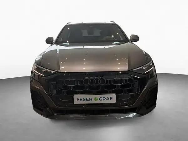 Neu Audi Q8 Ambiente 394 PS (289 kW) 2025 Daytonagrau perleffekt SUV