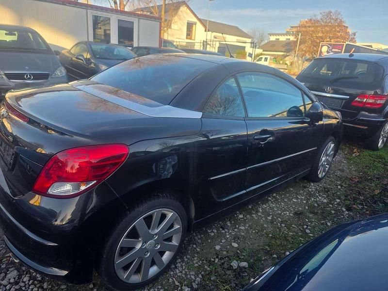 Gebraucht Peugeot 207 CC Sport 120 PS (88 kW) 2012 Schwarz metallic Cabrio