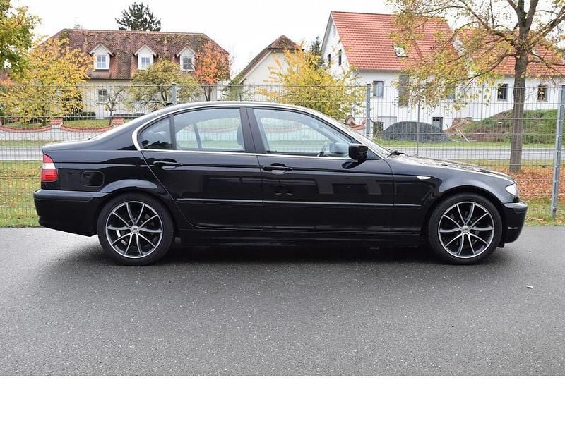 Gebraucht BMW 320 150 PS (110 kW) 2004 Schwarz Limousine