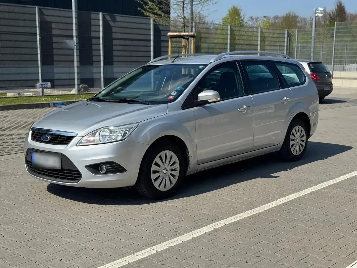 Second-hand Ford Focus 100 CP (73 kW) 2011 Argintiu Break