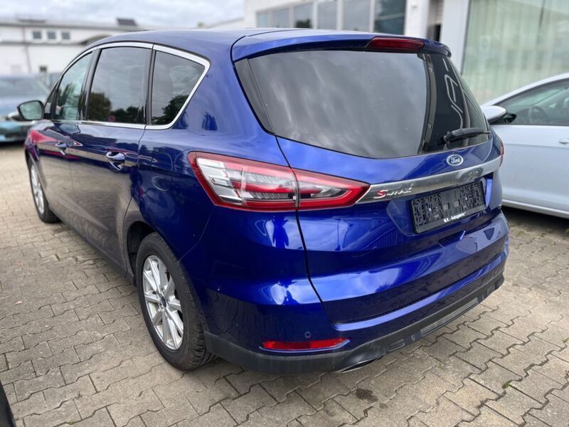 Gebraucht Ford S-MAX Titanium 209 PS (153 kW) 2017 Blau Van / Kleinbus