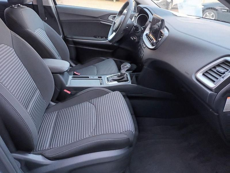 Neu Kia XCeed 116 PS (85 kW) 2025 Grau SUV