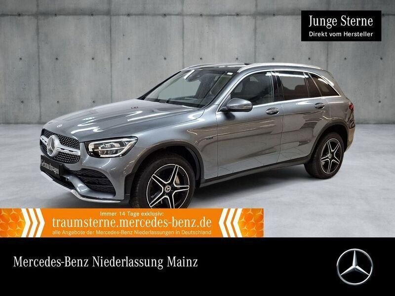 Grau Gebraucht 2021 Mercedes GLC300e Advanced SUV | 43.990 € (Teuer) - Bild 1/2