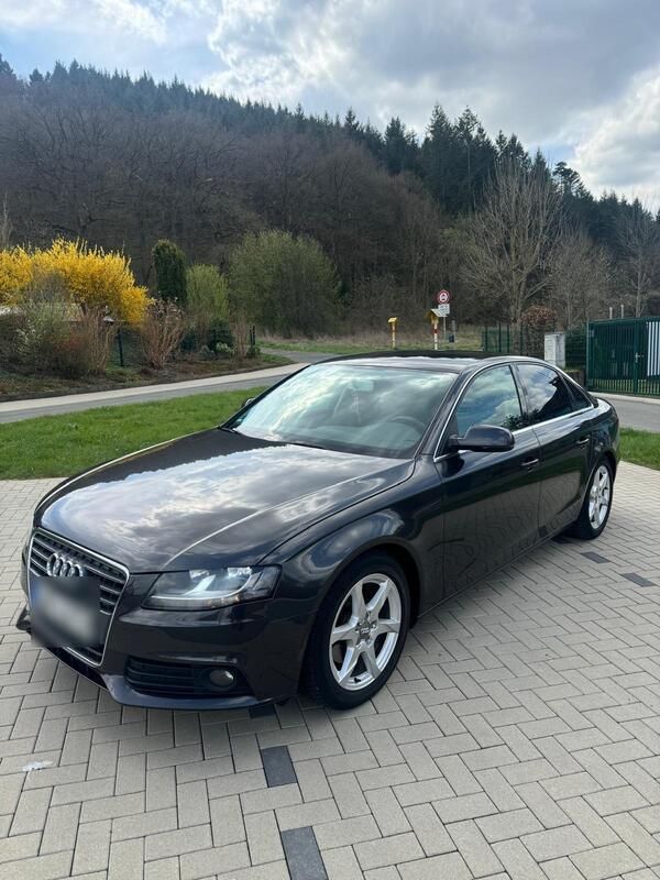 Grau Gebraucht 2010 Audi A4 Limousine | 6.899 € (Etwas zu teuer) - Bild 1/4